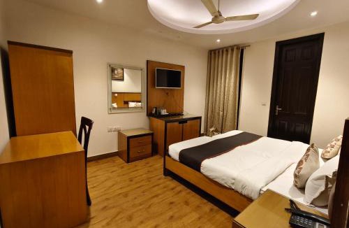 East of Kailash Bed & Breakfast | The Hermitage by The Cosy Hotels Near Lotus Temple