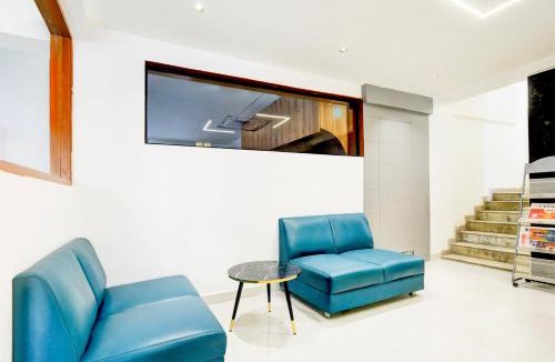 SR Nagar Hotel | Townhouse Aarav Business Hotel