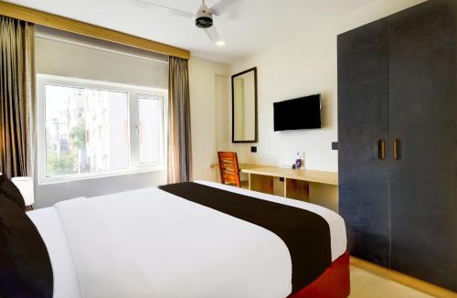SR Nagar Hotel | Townhouse Aarav Business Hotel