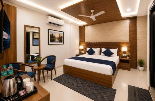South West Hotel | Hotel SkyB'mount Plaza Near IGI Delhi Airport - Free Airport Pickup & Drop