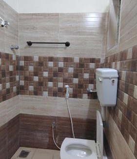 Srirangam Hotel | Radhe Krishna Guest House
