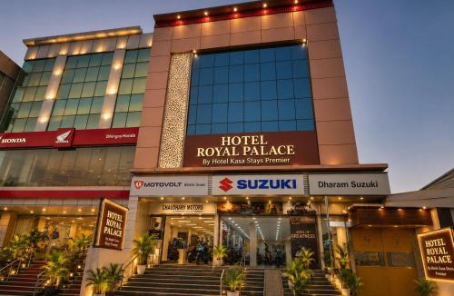 Pashim Vihar Hotel | Hotel Kasa Stays Premier - Peeragarhi Metro Station