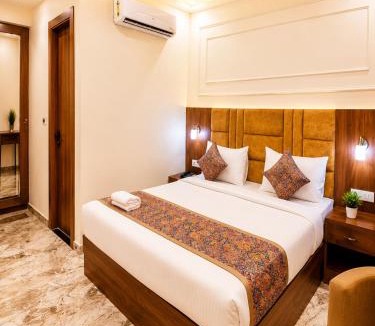 Vrindavan Hotel | Hotel RK Plaza - Rukmani vihaar - #Parking #Best Rated Area #Fully Ac #Prem Mandir #Chaar Dhaam