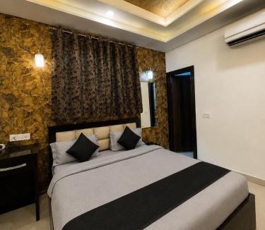 Taj Ganj Hotel | Hotel The Best Family Rooms- Near Taj - Fully AC - Hygiene Rooms - Affordable Stay