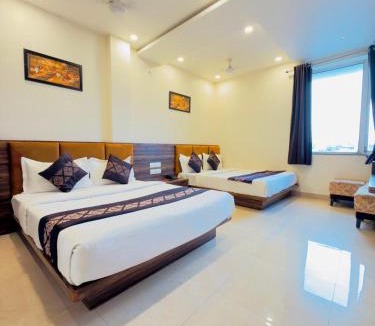 Udaipur City Centre Hotel | HOTEL VRINDA 966O9O1OO6 Old city Just 750mtr from City palace By SK