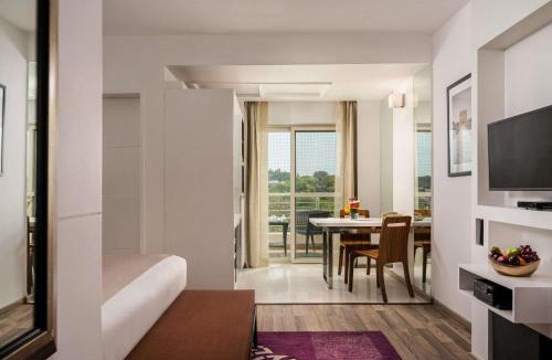 Koramangala Hotel | Grand Mercure Bangalore - An Accor Brand