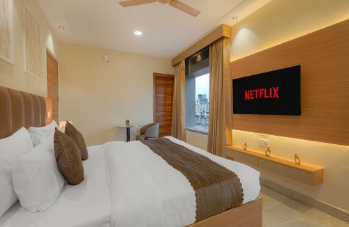 Kharar Hotel | The Roseville Grand Near Chandigarh University-Rayat Bahra University Kharar Chandigarh