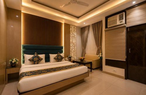 Paharganj Hotel | Hotel Baba Deluxe near New Delhi Railway Station and City Center -By RCG Hotels