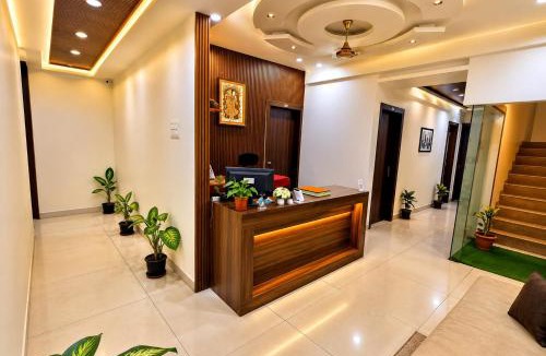 Rau Hotel | Parth Paradise Hotel