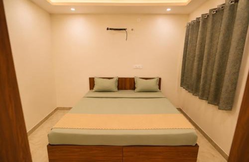 Noida Hotel | Hotel Ashirwad Near Max & Jaypee Hospital Noida