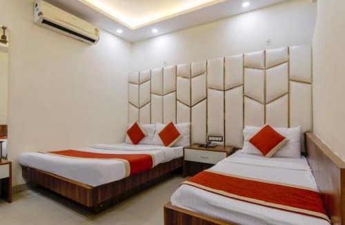 Paharganj House | Hotel Prince Castle 2 Mints Walking Distance From New Delhi Railway Station