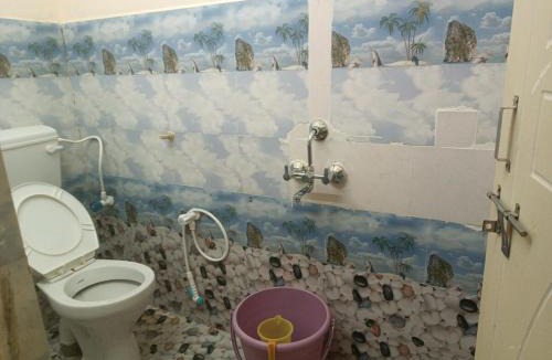 Kukatpally Housing Board Colony Apartment | 6 guests-2BHK AC-Hitec City-Comfortable Affordable
