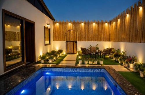 Greater Noida Hotel | Hotel Gold & Water Villas Near Ek Murti Chowk