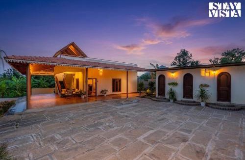 Chikkaballapur Villa | StayVista at The Canopy House with BBQ & Jacuzzi