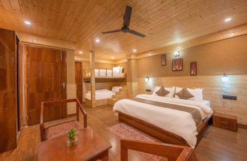 Fagu Villa | " Charvi Regency " l Multi Cuisine Restaurant l Conference Hall l Scenic Venues for Private Parties l Basic First Aid l Spacious Car Parking l Managed By ExoticStays Group