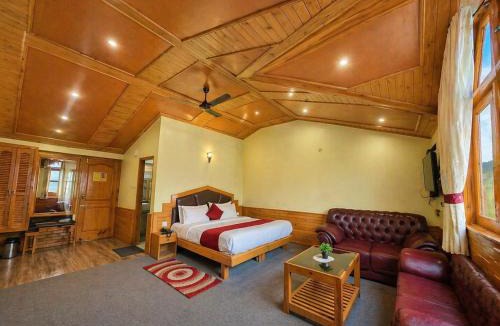 Vashist Hotel | Hotel Hollywood Manali - Scenic River & Mountain View With Premium Rooms Near Mall Road