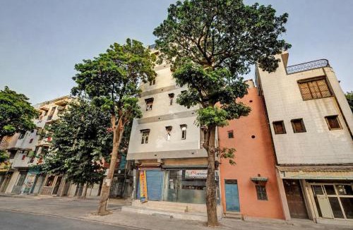 Rohini Hotel | JSR Residency Just Near Rajiv Gandhi Cancer Hospital
