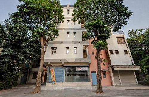Rohini Hotel | JSR Residency Just Near Rajiv Gandhi Cancer Hospital