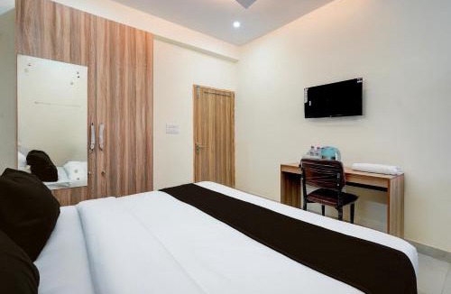 Udyog Vihar Hotel | Super Townhouse Sector 18 Udhyog Vihar