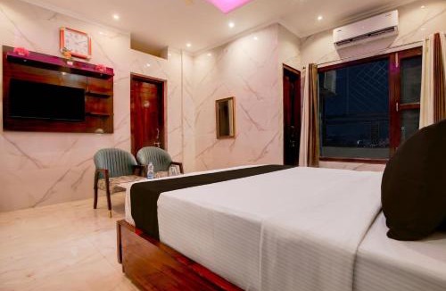Kishangarh Hotel | Super Townhouse by OYO Chandigarh Near PEC-PGI-PU Formerly Hotel Paradise
