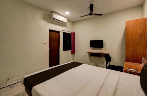 Vadapalani Hotel | Collection O Vadapalani Formerly Mahalakshmi Inn