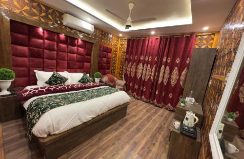 Nishat-Shalimar Hotel | The Jumeirah Srinagar A Boutique Hotel