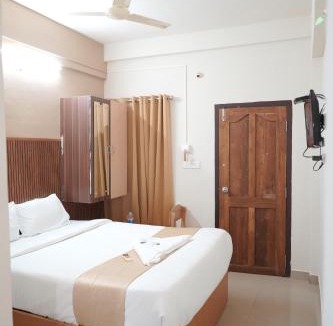 Payyanur Hotel | Nova Saara Palace