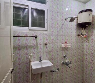 Triplicane Apartment | WalkUp Entire 2BHK Apartment