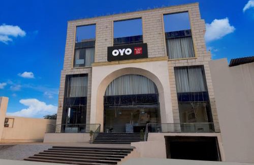 Jhotwara Hotel | Hotel O by OYO The Suresh Mahal Resort