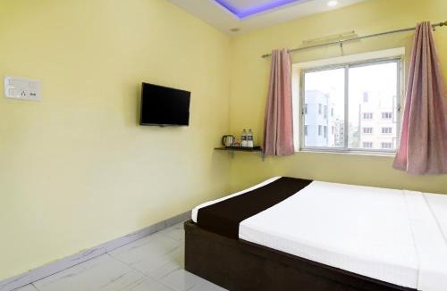 Rajarhat Hotel | Hotel O Akankha More Bus Terminal Formerly Bhumi Inn