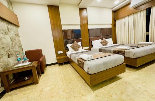 Periamet Hotel | Sheraton Grande at Puratchi Thalaivar Dr MGR Central Railway Station
