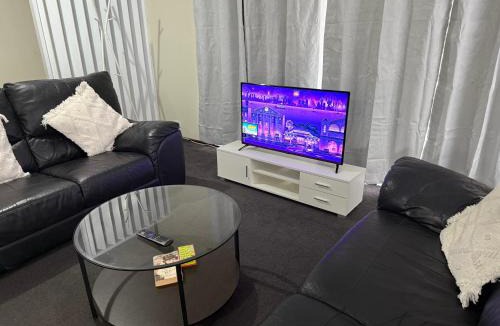 Drouin Apartment | Holiday Home in Drouin