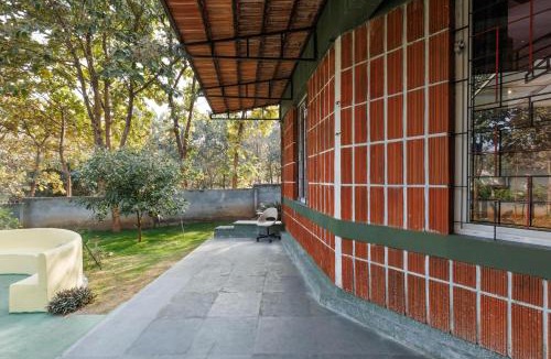 Hosur Villa | The Rustic Ridge Villa by StayJadePool1hr E-city