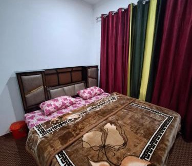 Dal Lake Apartment | Hotel white night
