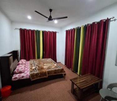 Dal Lake Apartment | Hotel white night
