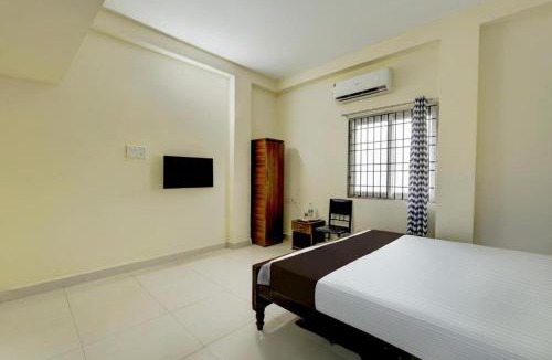 Iyyappanthangal Hotel | Aditya Residency SRI Ramachandra Medical College