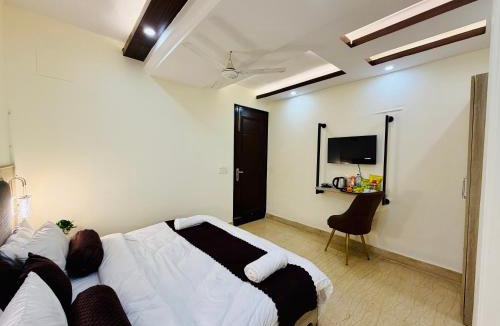 Noida House | Hotel Prime Stay