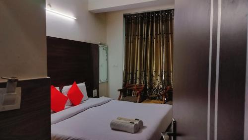 Dharamshala Hotel | McLeod Ganj Best hotel Royal india #Cheapest hotel #Mountain View# Near Dalai Lama temple 100m