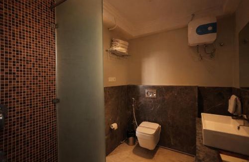 Bedla Hotel | Phoenix Unmatched Comfort - Hotel Near Fateh Sagar Lake Udaipur