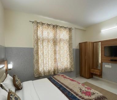 Katra Hotel | Mahajan Lodge
