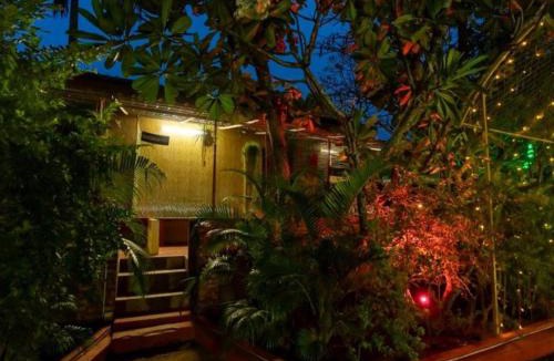 Wellington Hotel | The Whistling Pine Woods