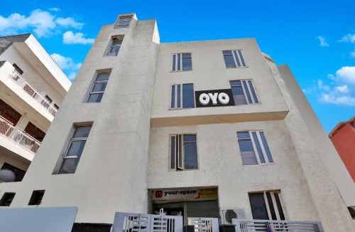 Malviya Nagar Hotel | Hotel O Premium Rooms