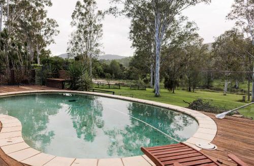 Cedar Creek House | Tranquility Ranch by Tiny Away