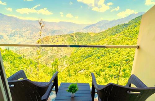 Mussoorie Hotel | The Pinerock Resort, ! Luxury Rooms ! Mountain View ! Open Terrace ! Cafe