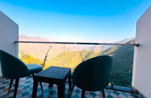 Mussoorie Hotel | The Pinerock Resort, ! Luxury Rooms ! Mountain View ! Open Terrace ! Cafe