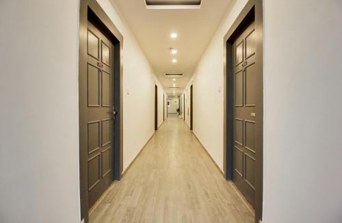 Ameerpet Hotel | Super Townhouse 359 Begumpet Near Hyderabad Central