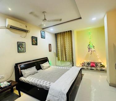 Malviya Nagar Apartment | Dream Dwells