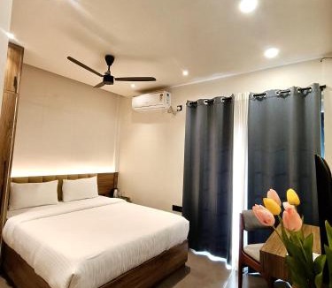 Golaghat Hotel | Konwar Inn & Suites