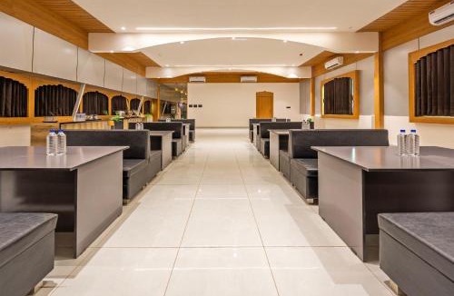 Gandhinagar Hotel | Treebo The Velvet