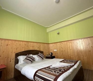 Lachen Hotel | Hotel Sunrise